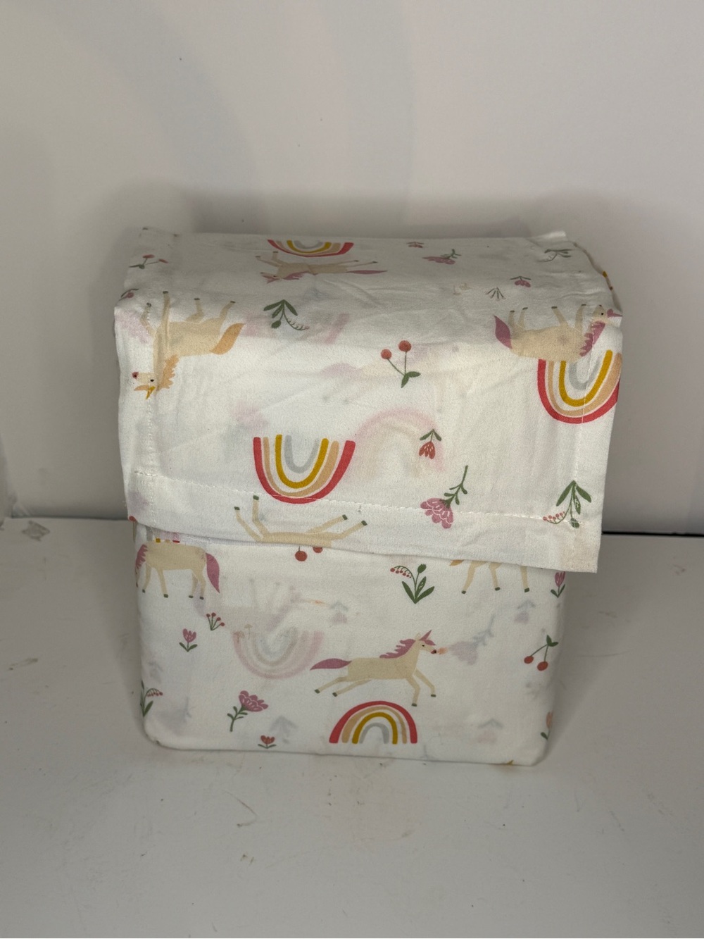 Pillowfort White Unicorn & Rainbow Queen cotton sheet set
